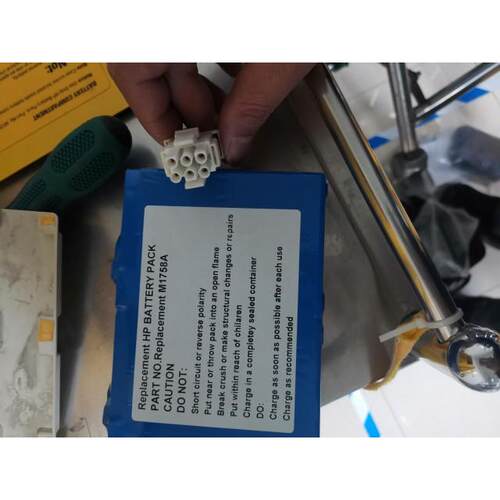 适用荷兰飞利浦M1723B除颤仪电池12V 蓄电池  包运费含税发票电池