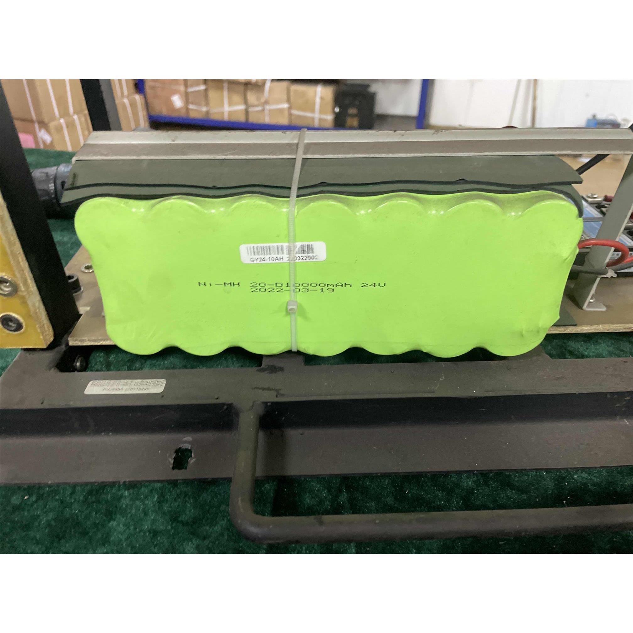 适应于环网交换机电池 1号 HI-MH输出电压:24V 15000mAh充电电池