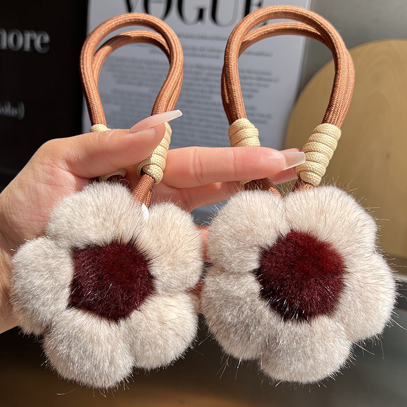 cc皮草可爱小花钥匙扣包包挂件