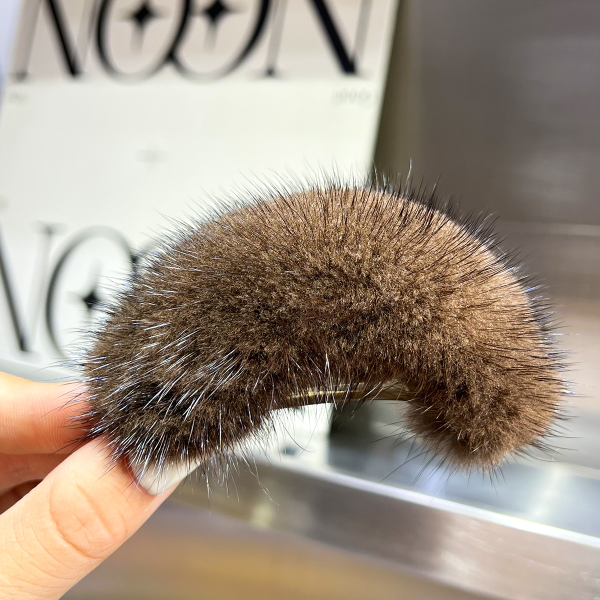 裘瑞兴马尾夹水貂毛气质简约风