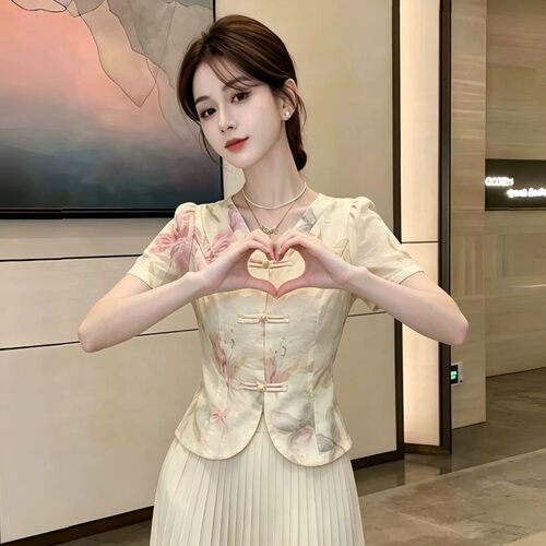 优品新中式国风V领短袖衬衫女夏季新款洋气复古印花收腰显瘦盘扣
