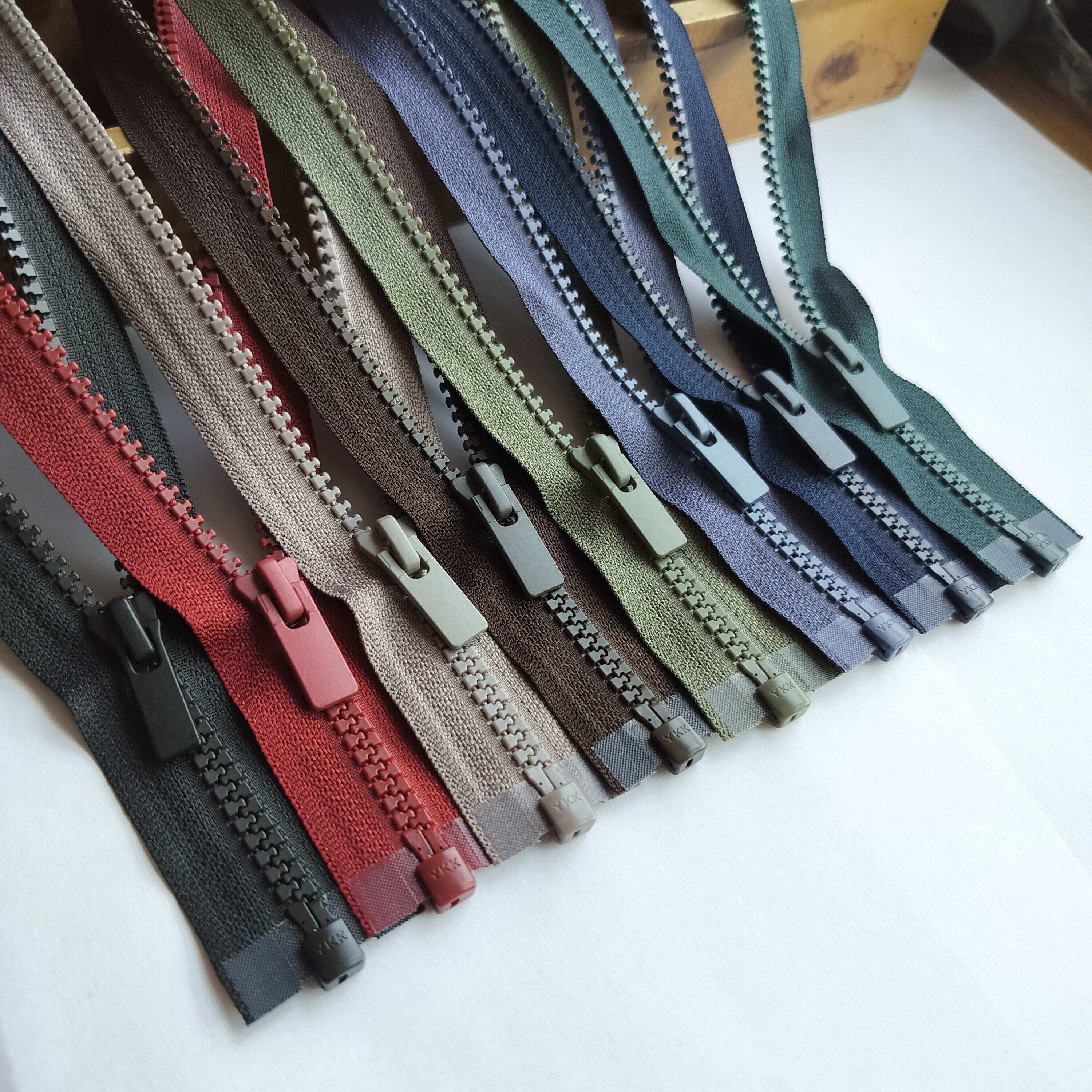 ykk5号树脂拉链  外套棉服羽绒服拉锁 好质量 满29包邮859