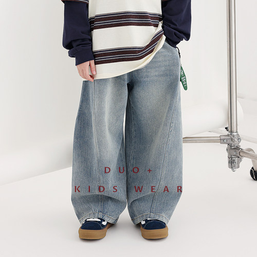 多加潮牌童装儿童弯刀牛仔裤2026年春装新款男童宝宝时髦直筒长裤