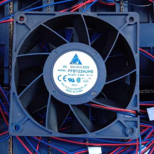 台达PFB1224EHE/UHE/GHE FFB1224SHE/EHE变频器12CM厘米12038 24