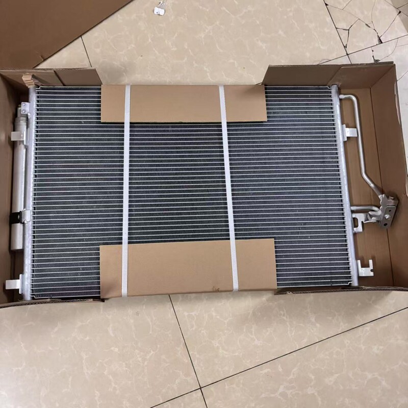 适用奔驰凌特南京金龙烟台舒驰凌特散热网空调冷凝器原厂配套