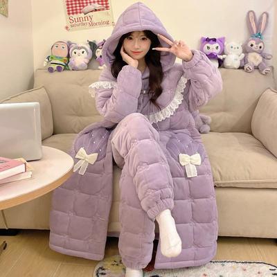 。珊瑚绒睡衣女款秋冬季三层夹棉加绒加厚长款睡袍可外穿家居服套