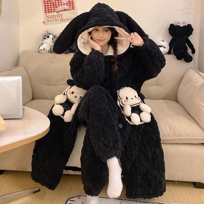 。珊瑚绒睡衣女款秋冬季加厚加绒三层夹棉可外穿长款睡袍家居服套
