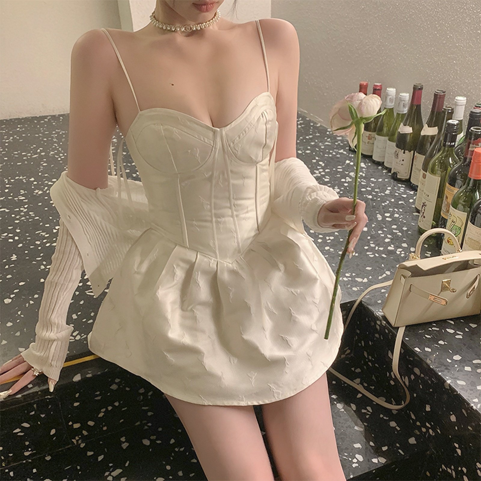 甜美收腰抹胸吊带连衣裙秋冬清纯蓬蓬裙法式气质显瘦无袖仙女短裙