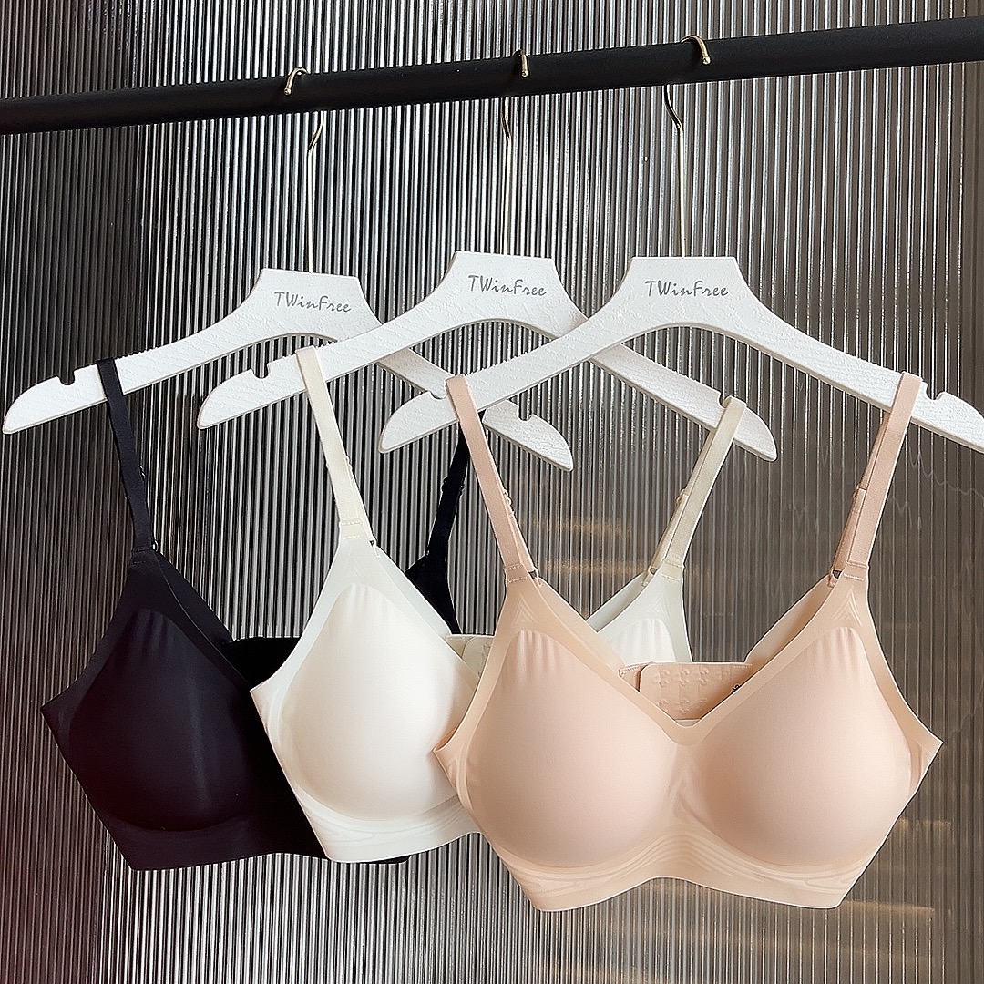 轻薄凉感无钢圈内衣细肩带Bra