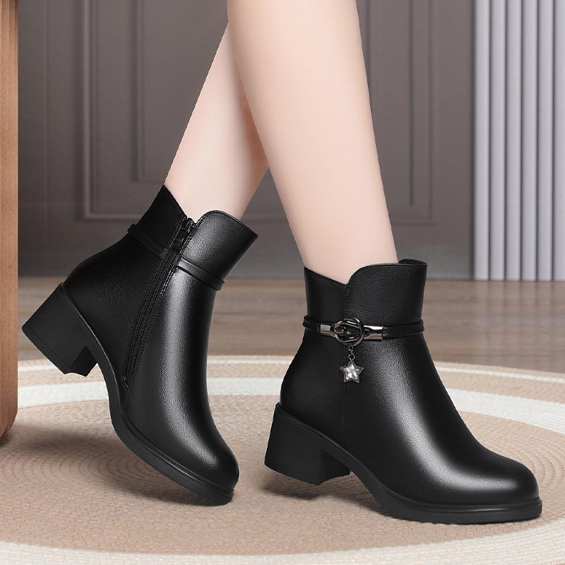 粗跟短靴女百搭软底女款棉鞋秋冬妈妈鞋皮鞋加绒保暖棉靴