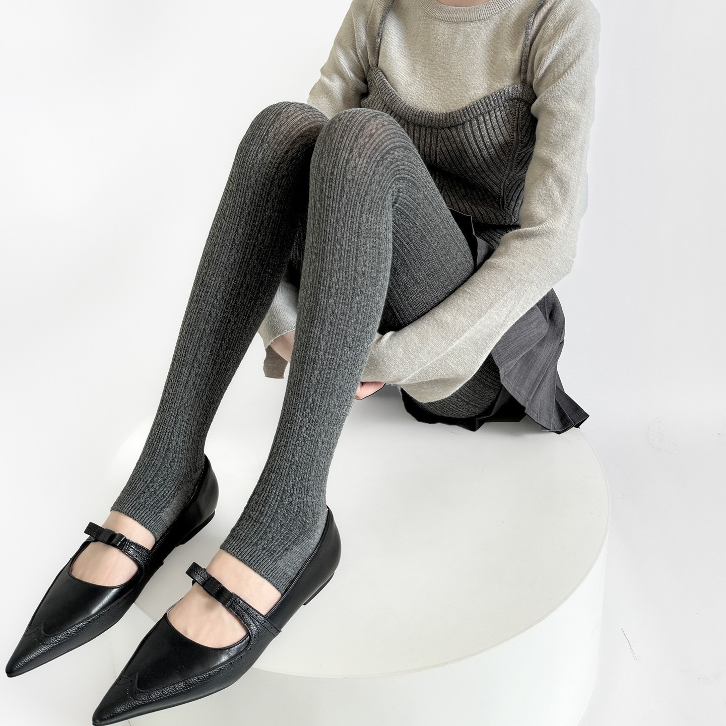 日系立体麻花纹显瘦薄款踩脚裤袜