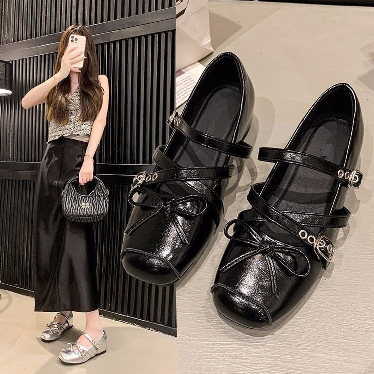 银色复古蝴蝶结浅口单鞋女2026春夏新款法式一字扣配裙子芭蕾舞鞋