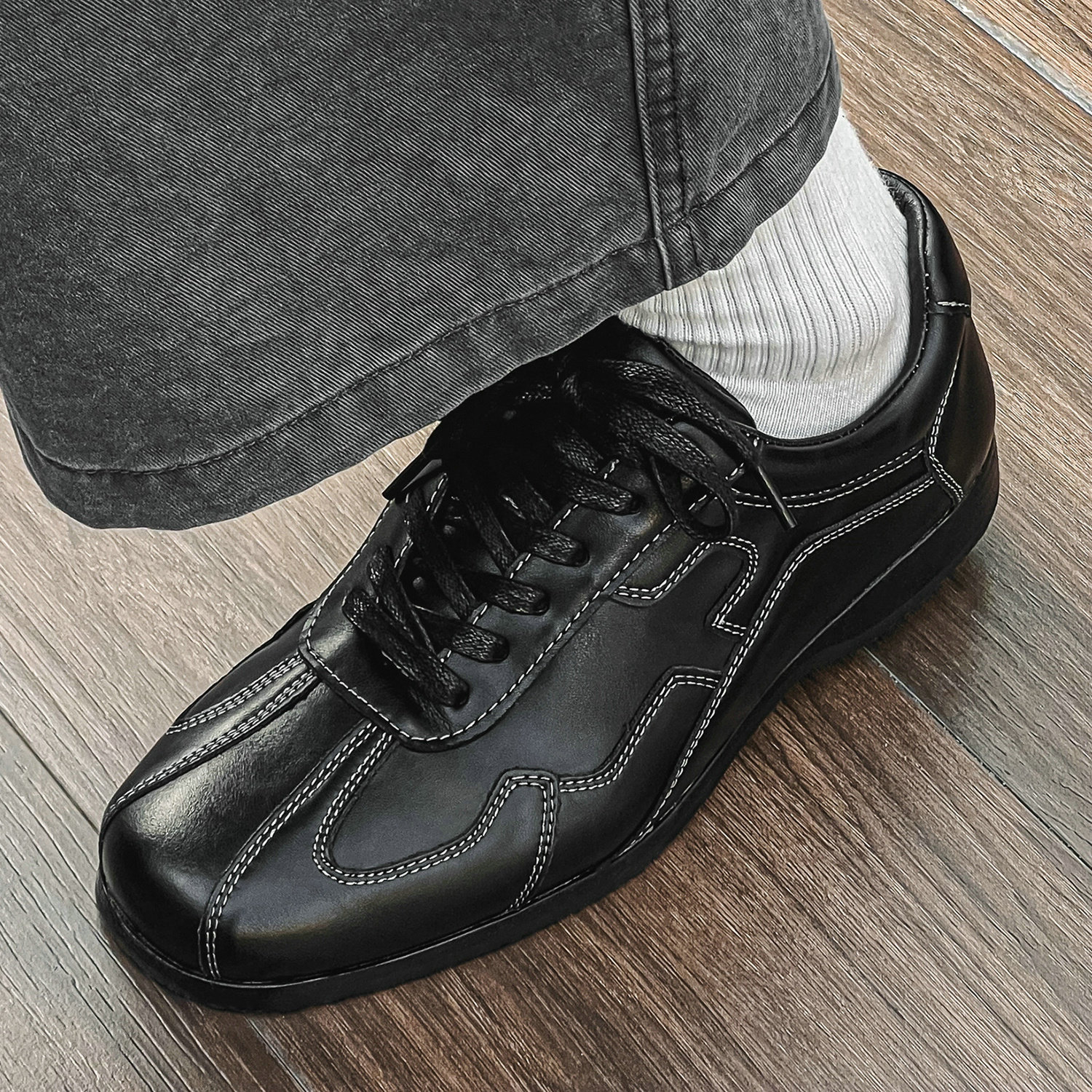 男士德训鞋黑色拳击鞋软底轻便平底美式复古通勤小众方头赛车鞋潮