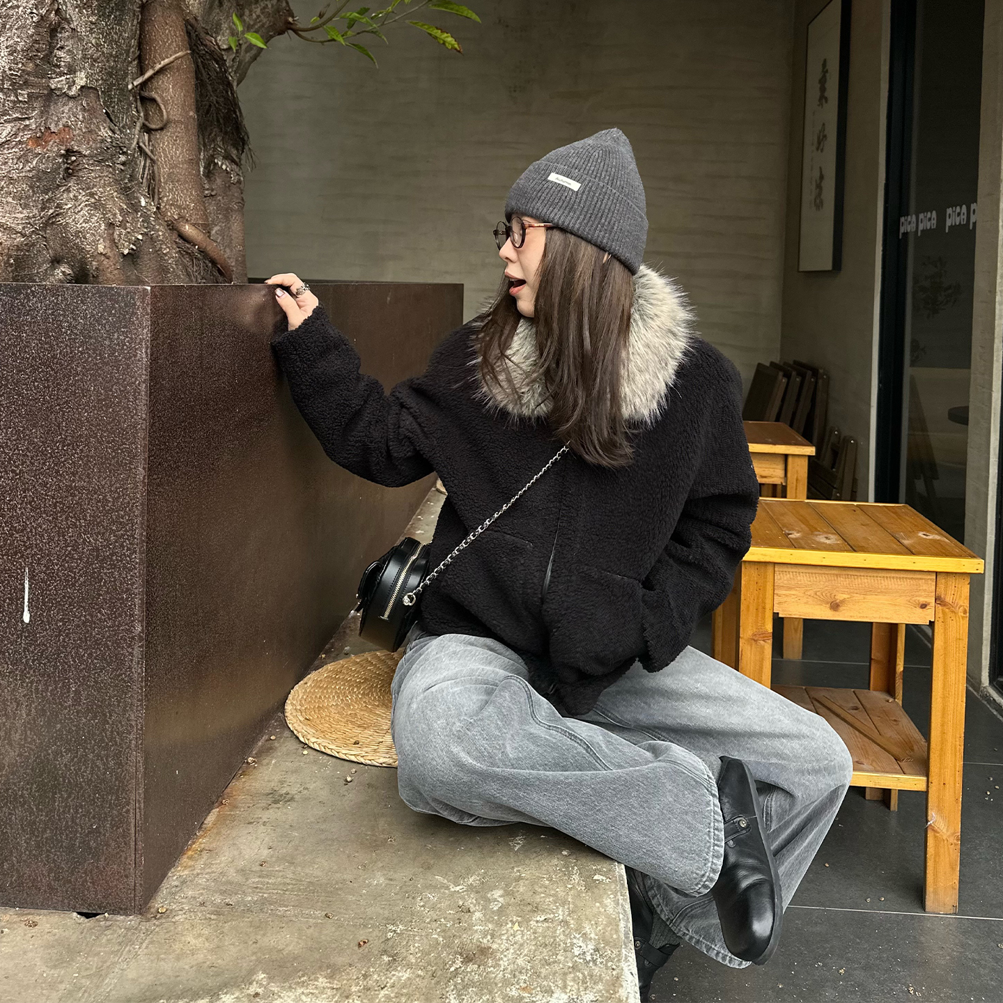 Our2【小黑天鹅】新款时尚冬季保暖毛毛领休闲设计款毛呢外套上衣