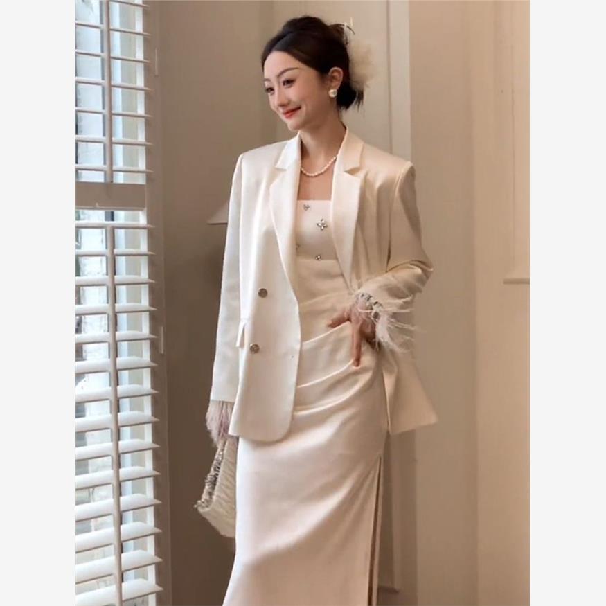 2025年春季新款女装韩版套装裙两件套白色西装外套吊带长款连衣裙