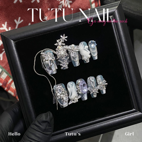 【天鹅湖】TUTU NAIL手工穿戴美甲重工链条冰透蓝蕾丝雪花显白婚