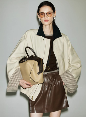 2026早春新款极简复古巴恩风撞色格纹插袋廓形翻领夹克短外套女