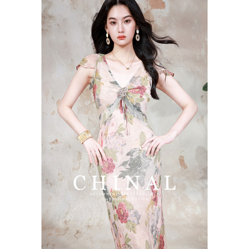CHINAL夏季新款45度斜裁真丝连衣裙法式复古V领小飞袖桑蚕丝长裙