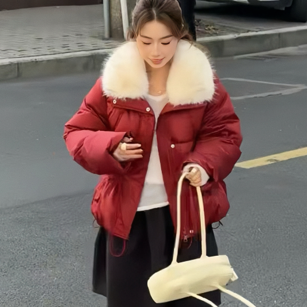 瑞瑞设计绒羽绒服(配毛领狐狸毛真毛可拆卸)(含50白鸭绒)H2156