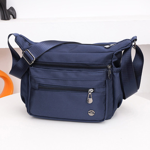 新款防水牛津布女包多隔层单肩斜挎包简约休闲旅游包中老年妈妈包