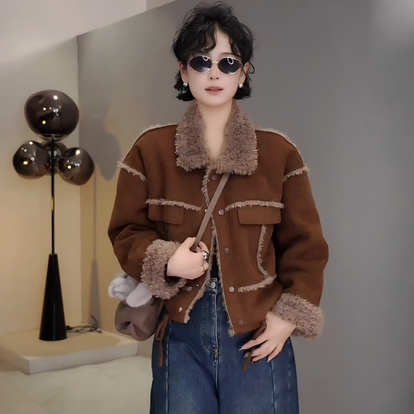 今年流行特惠时尚翻领羊羔绒皮毛一体外套女2025冬季新款加厚保暖