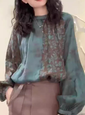 今年流行特惠24779大爱美依缘2025秋季新款复古印花灯笼袖洋气