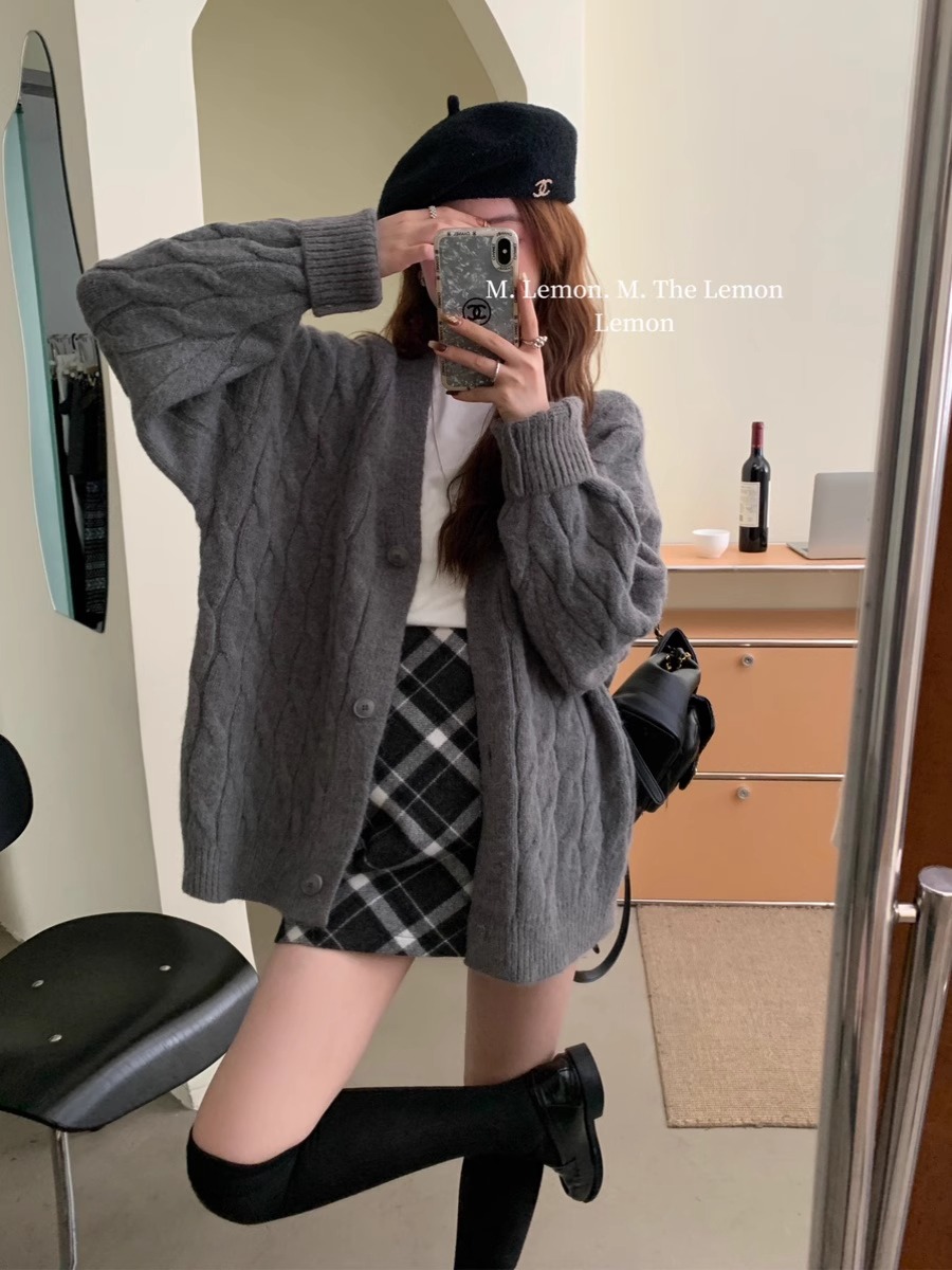 春秋2024新款韩系百搭宽松慵懒风麻花毛衣外套女秋冬宽松针织开衫