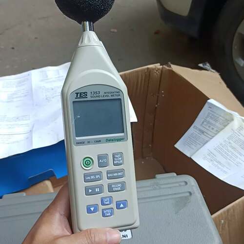 可维修台湾泰仕TES1357噪声仪声级计分贝仪，箱说全，功能完好?
