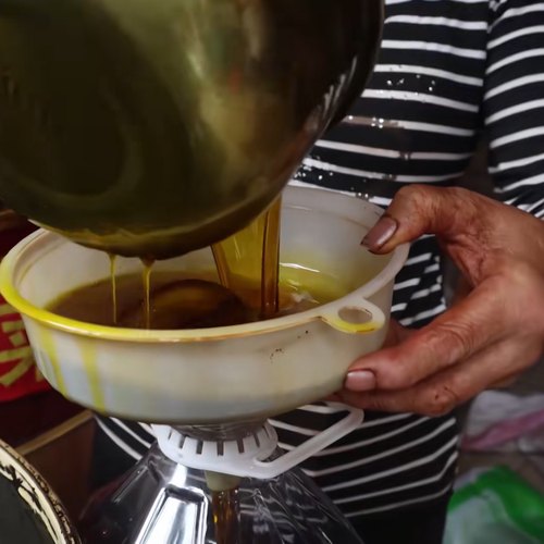 乡村小榨菜籽油  非转基因  物理压榨4.5升  家用食用菜籽油