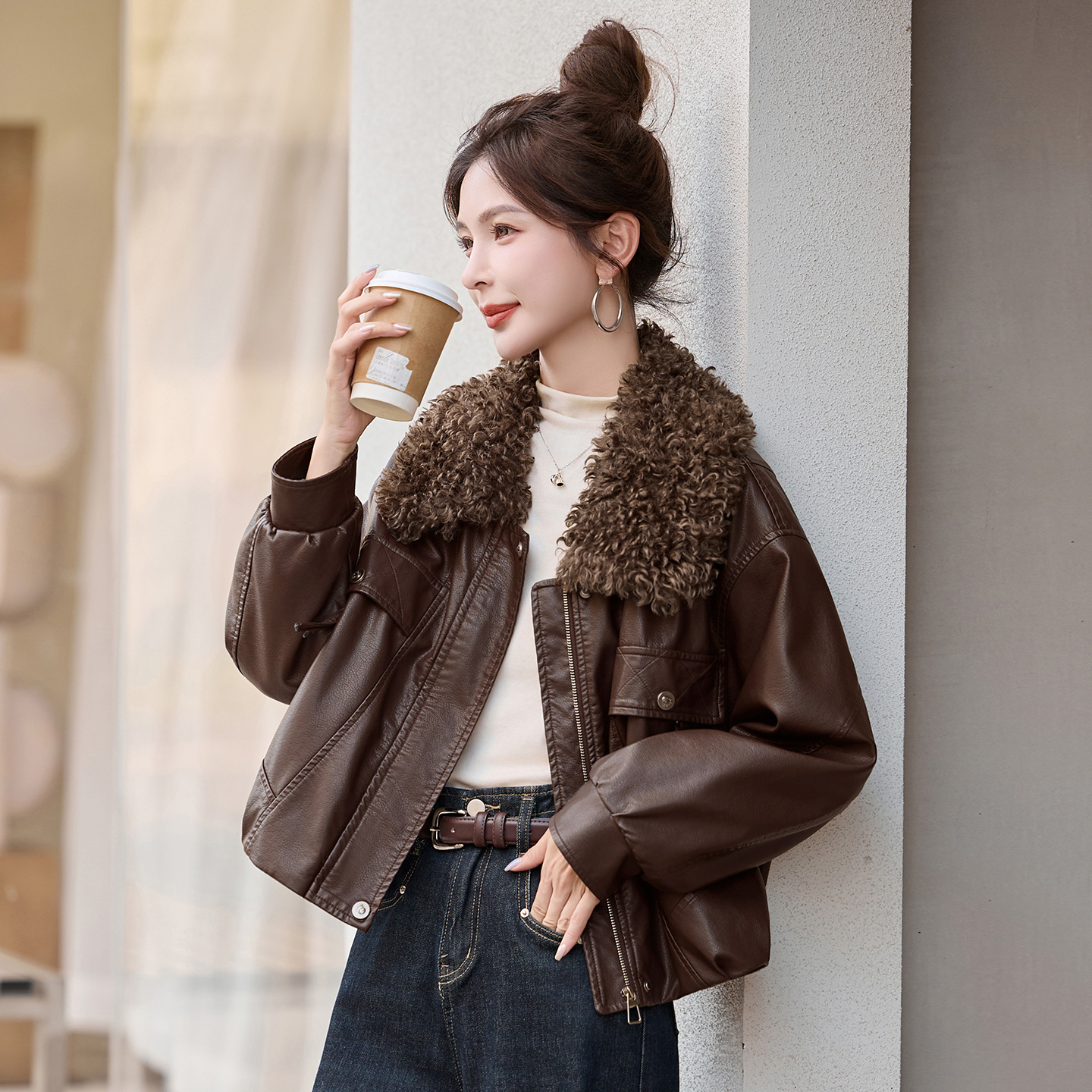 羊羔毛领皮衣外套女短款