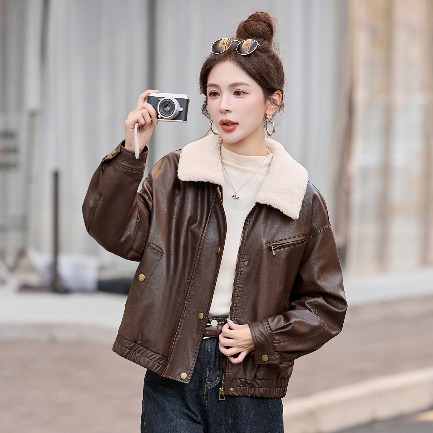 短款加绒加厚皮衣女2025冬季新款