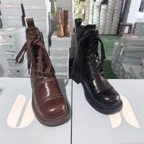 comely/康莉撤柜正品粗跟圆头舒适马丁靴女冬新款牛皮侧拉链短靴