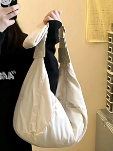 包包女斜挎包2025新款百搭ins羽绒棉单肩包秋冬大容量时尚饺子包