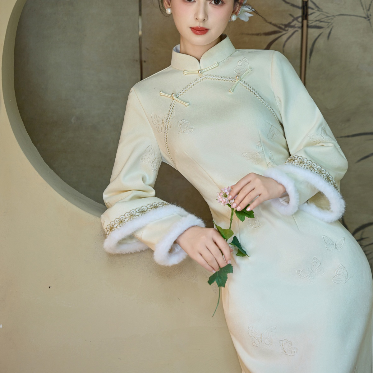 改良旗袍秋冬刺绣国风低开衩保暖