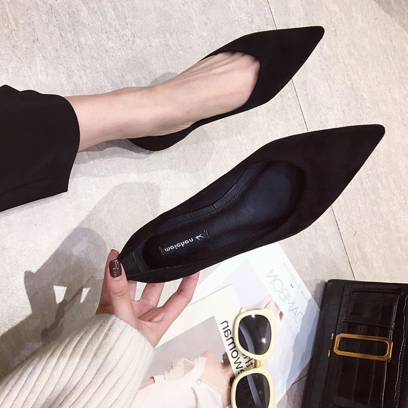 淑女风夏季尖头低跟黑色平底鞋
