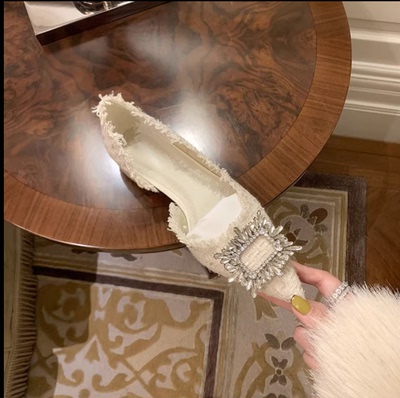 平底单鞋女2025年新款春夏韩版水钻方扣尖头法式优雅小香风伴娘鞋