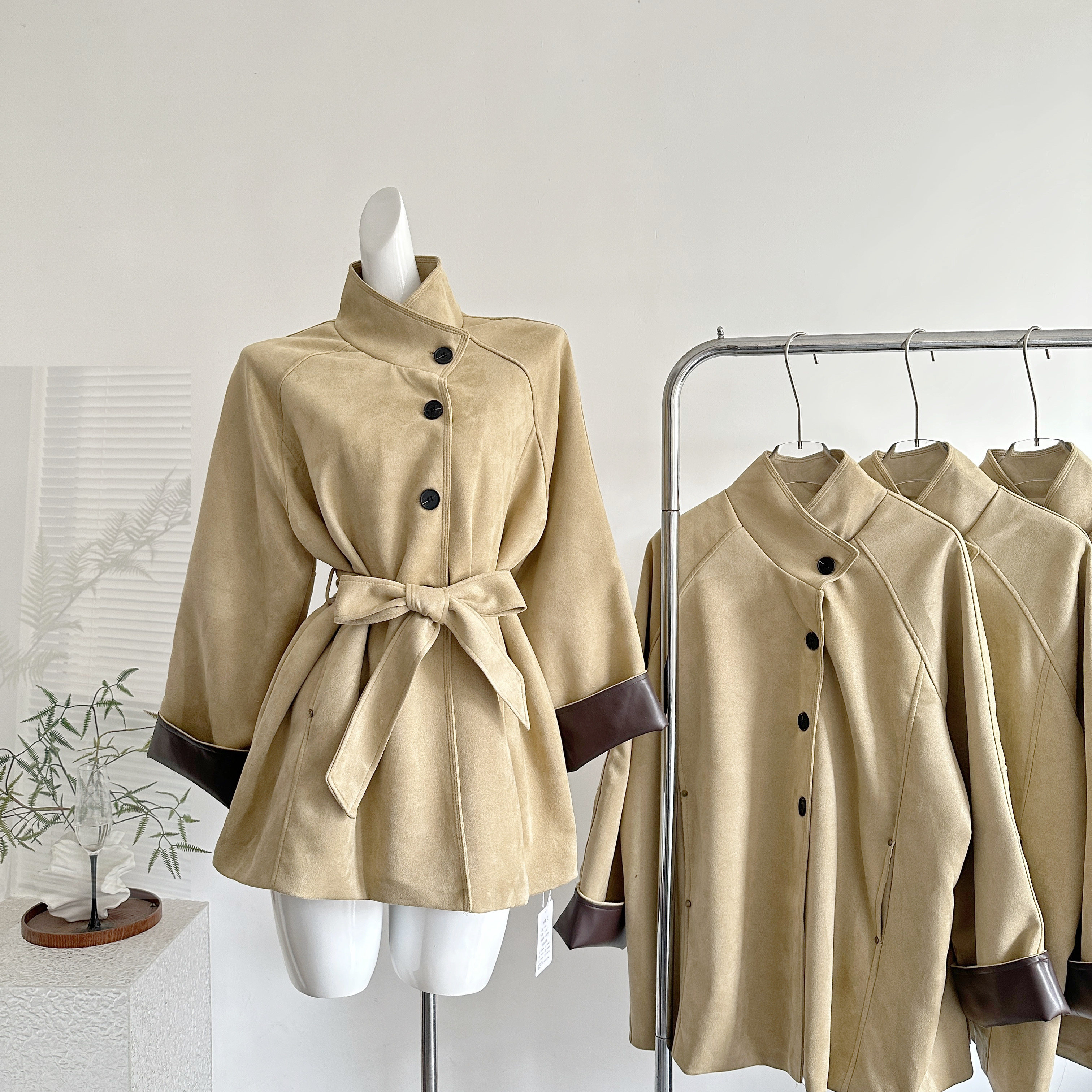 EIA一尧安徒生旧梦麂皮绒风衣外套女冬复古气质立领短款大衣