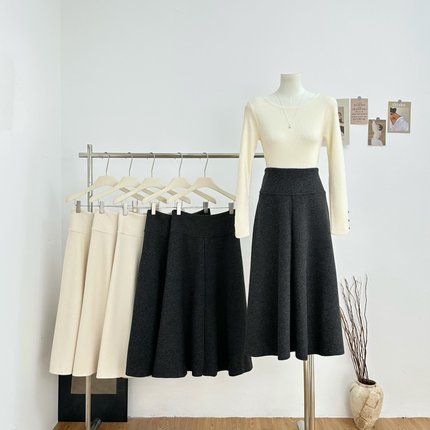 YUYUREAL 高腰显瘦加厚磨毛针织半裙 深灰色 米色