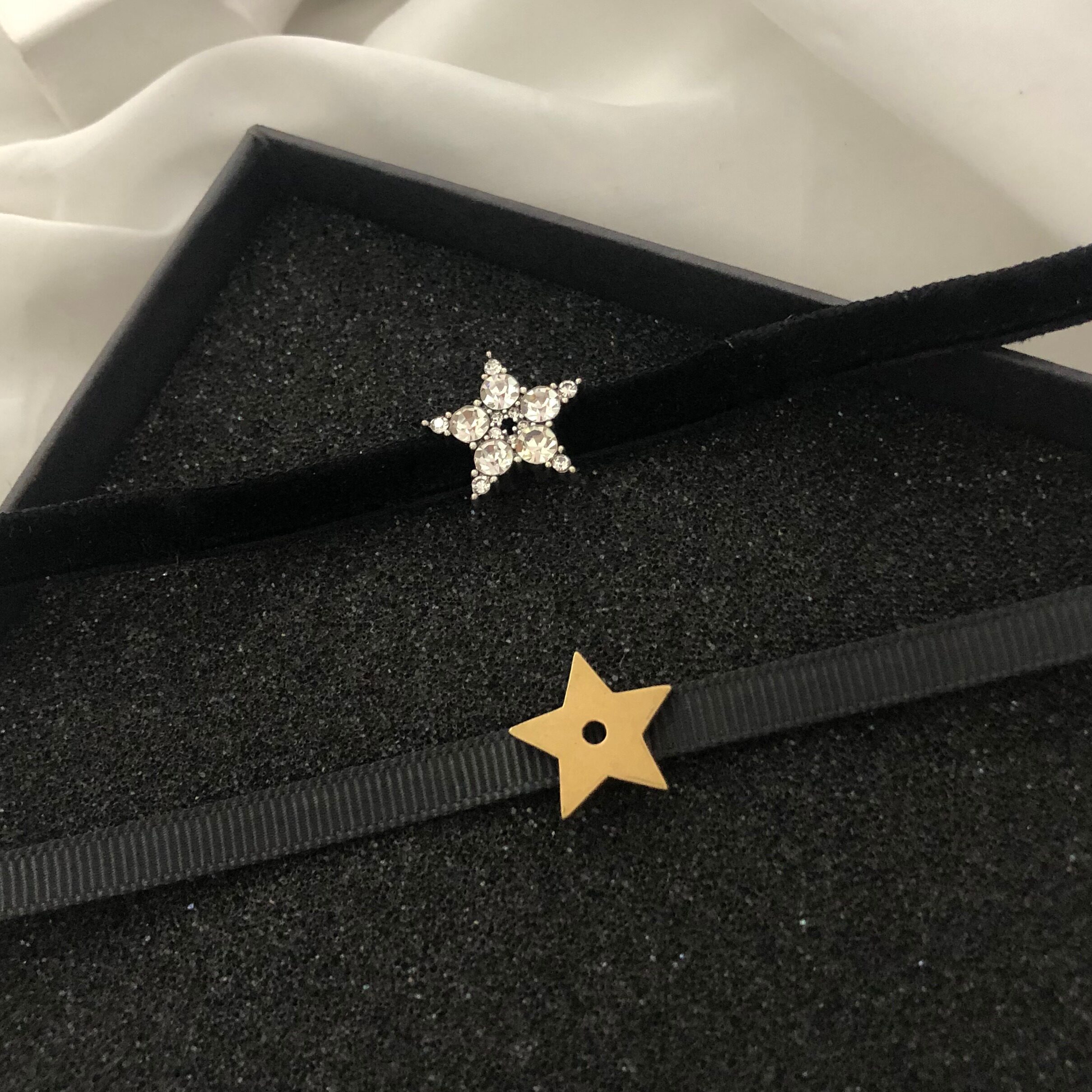 黑色绒布项圈字母星星镶钻choker