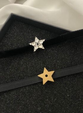 黑色绒布项圈字母星星镶钻choker