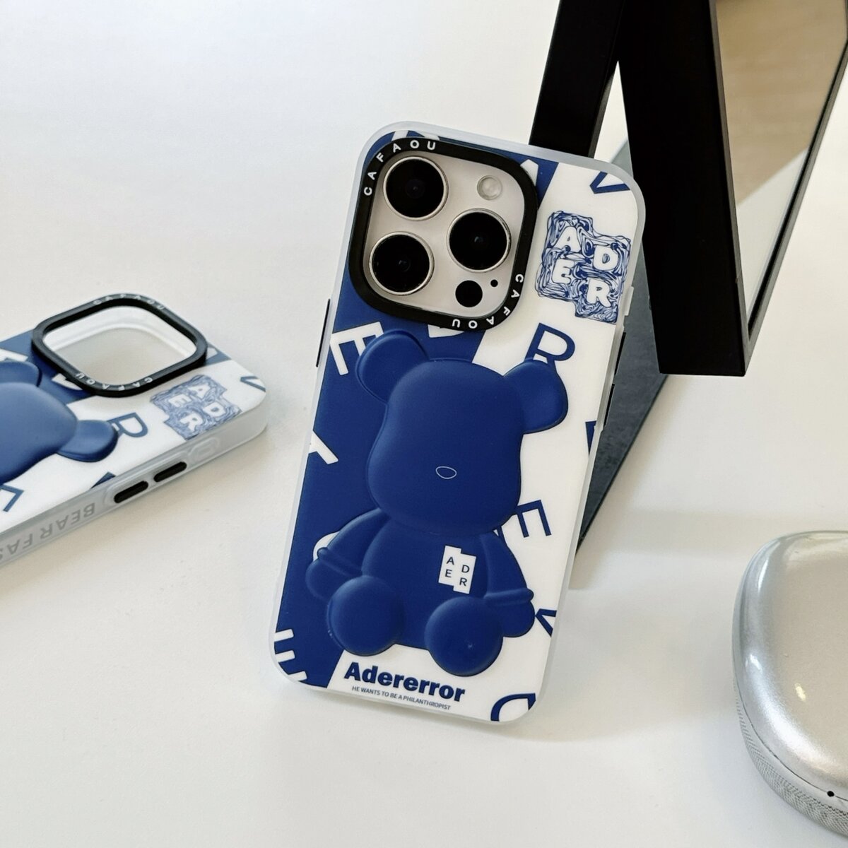 CAFAOU卡通立体3D时尚熊白蓝AERR字母熊适用iPhone15promax手机壳苹果16pro保护套13个性潮牌14防摔新款情侣