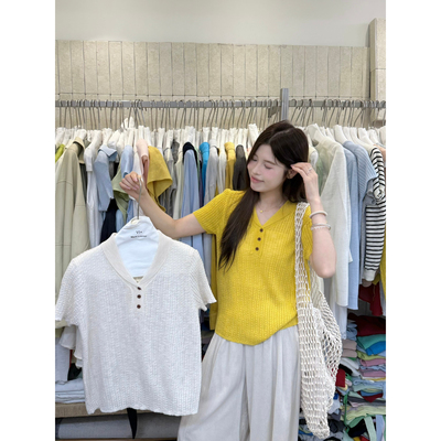 VI+唯一家十三行夏季新款设计感减龄polo领显瘦短袖针织衫女96959