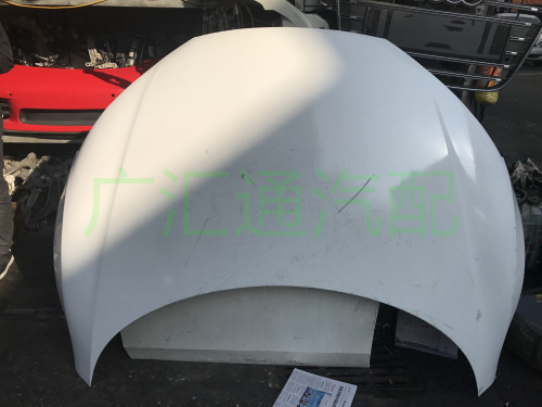 奥迪R8机盖引擎盖叶子板车门倒车镜大灯尾灯前后杠水箱前嘴拆车件