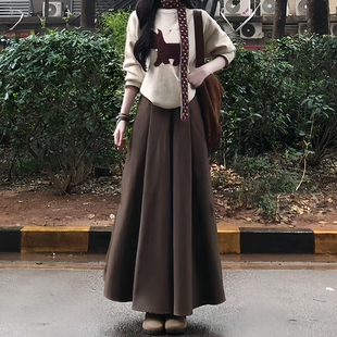 美拉德梨形伯克利棕色半身裙子女大码a字伞裙大裙摆垂感百褶长裙