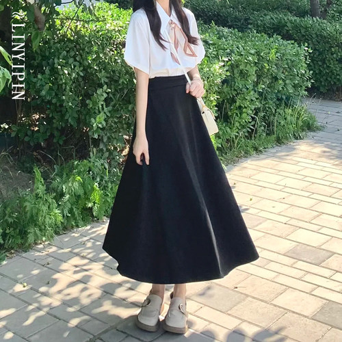 这么显瘦的西装半身裙谁看不迷糊