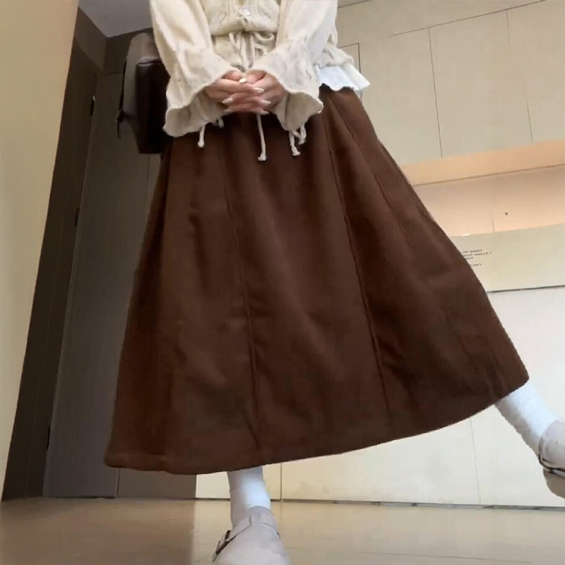 美拉德灯芯绒南瓜裙复古感满满！