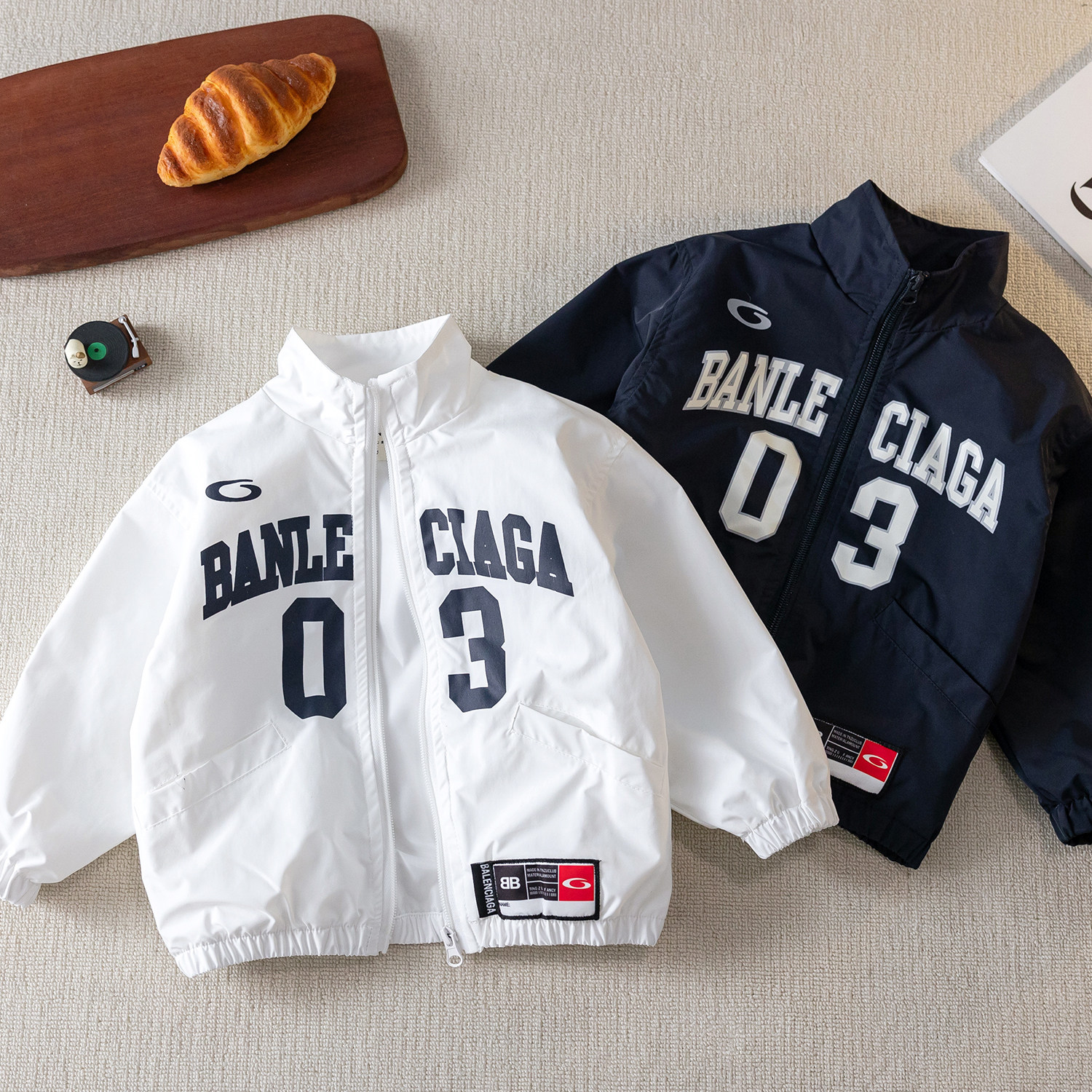 儿童字母棒球服男春秋2026新款小童夹克开衫潮宝宝韩版外套女洋气