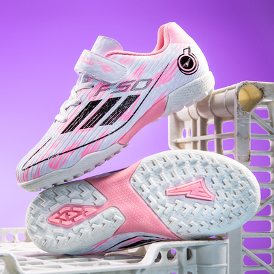 女童足球鞋碎钉魔术贴初学儿童专用草地训练鞋小学生户外男孩球鞋