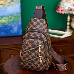 女士胸包潮2023新款韩版百搭pu软皮斜跨胸前包休闲轻便旅行小背包