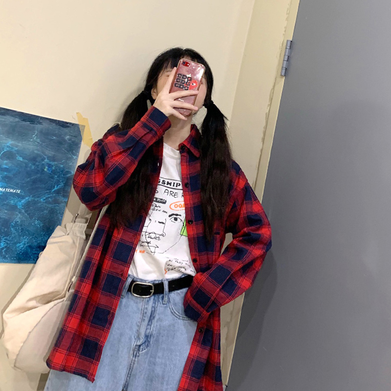 Real shooting of spring clothes Korean version loose and versatile Plaid cardigan shirt coat couple's bottom coat